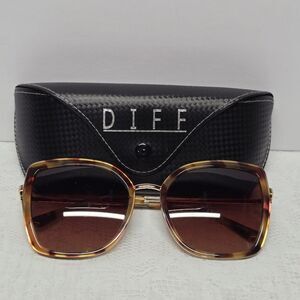 DIFF Eyewear Women's Clarisse Gold Tortoise Brown Sunglasses DE01-0351-GDBGN